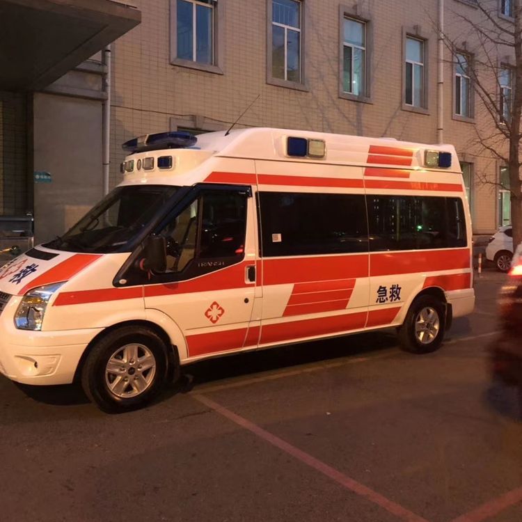 平川夜间租赁救护车护送病人转院：安全转运的 8 大核心注意事项